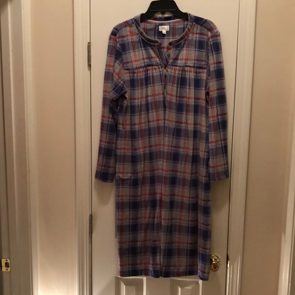 NWOT Aria velour gown